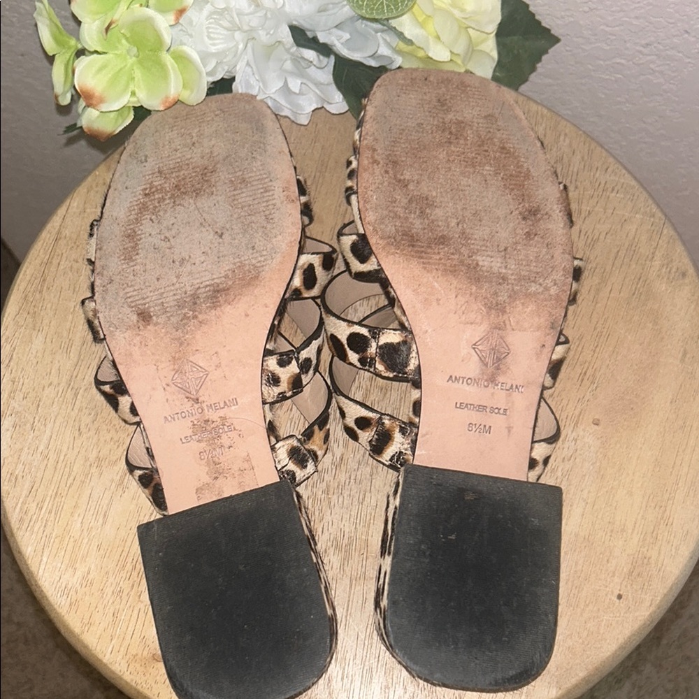 Antonio Melani Brown & Black Leather Sandals Strappy Slip-On Size 8.5 - Picture 9 of 12